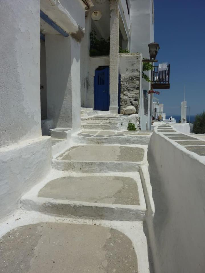 Kastro Gate Apartment ,Entrance To An Ancient Village Kastron  Exterior photo